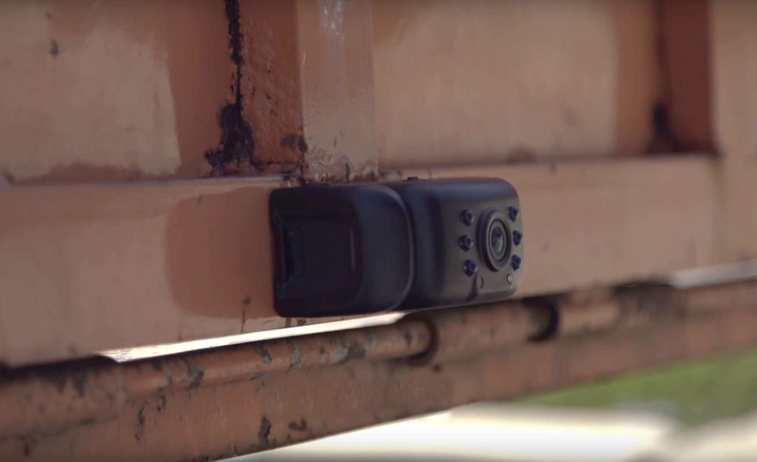 Type S Flex Mount Backup Camera with 5in Monitor Canadian Tire