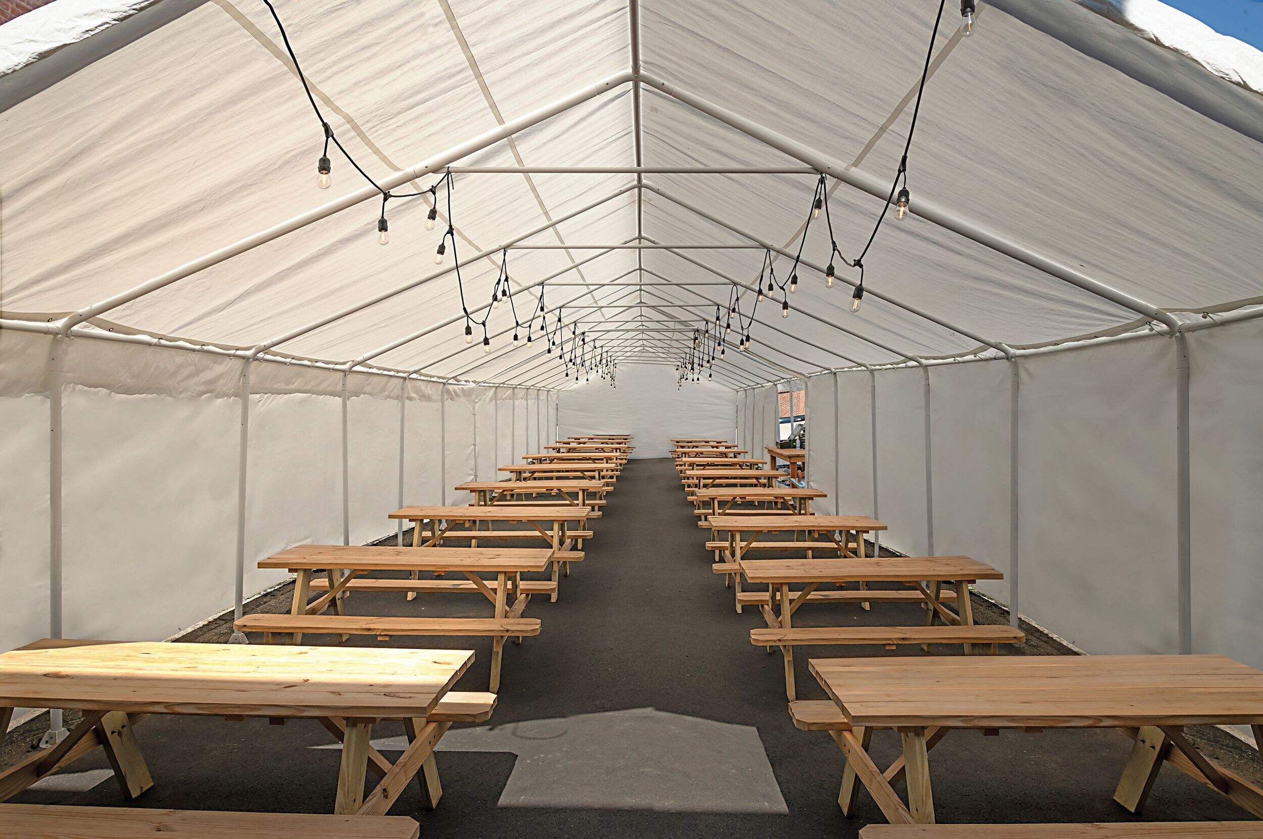 Trousse de parois pour auvent résistant au feu ShelterLogic Super Max avec protection anti-UV, 18 x 40 pi CloseUp