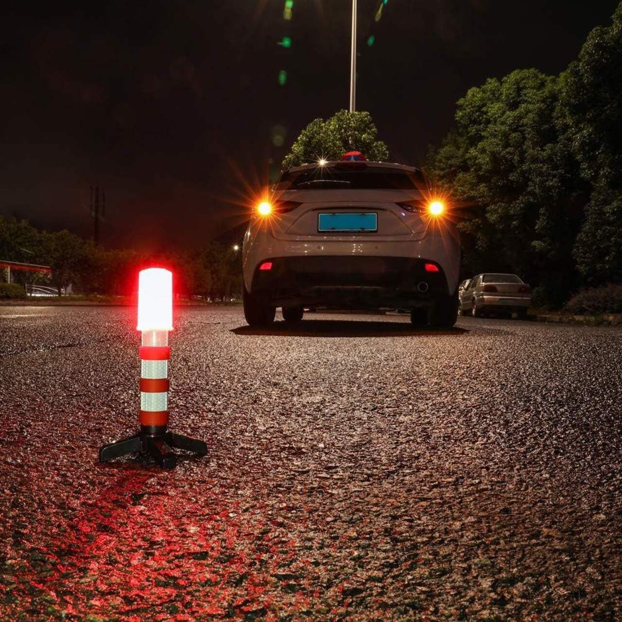 Certified Emergency Roadside Electronic Flares with Magnetic Base