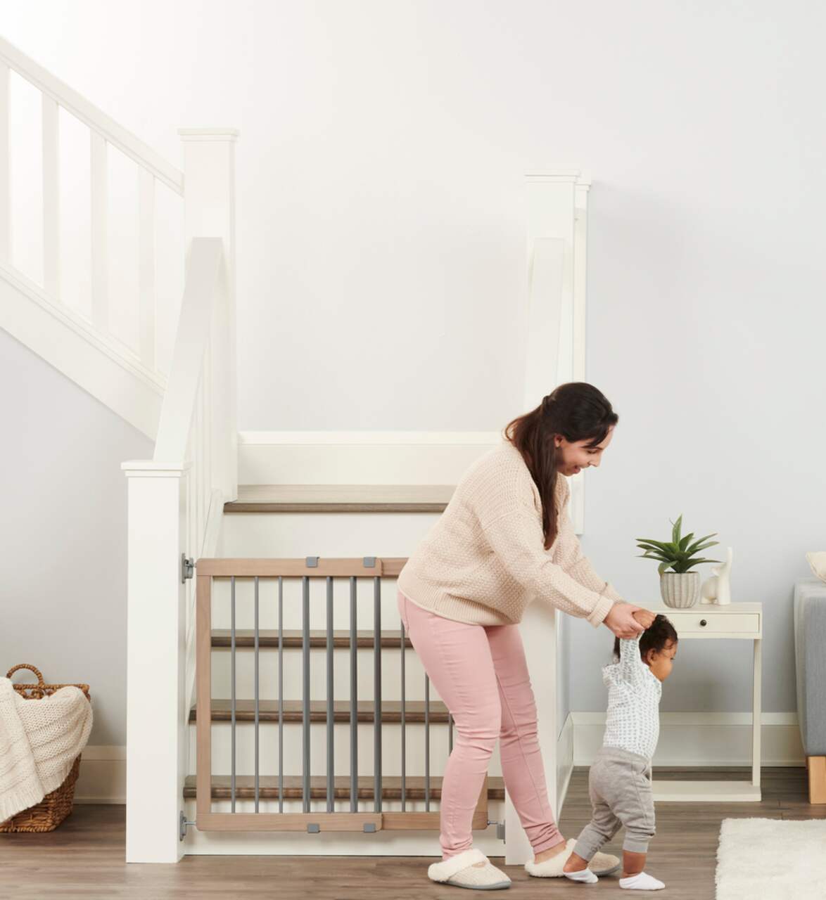 Regalo wooden hot sale baby gate
