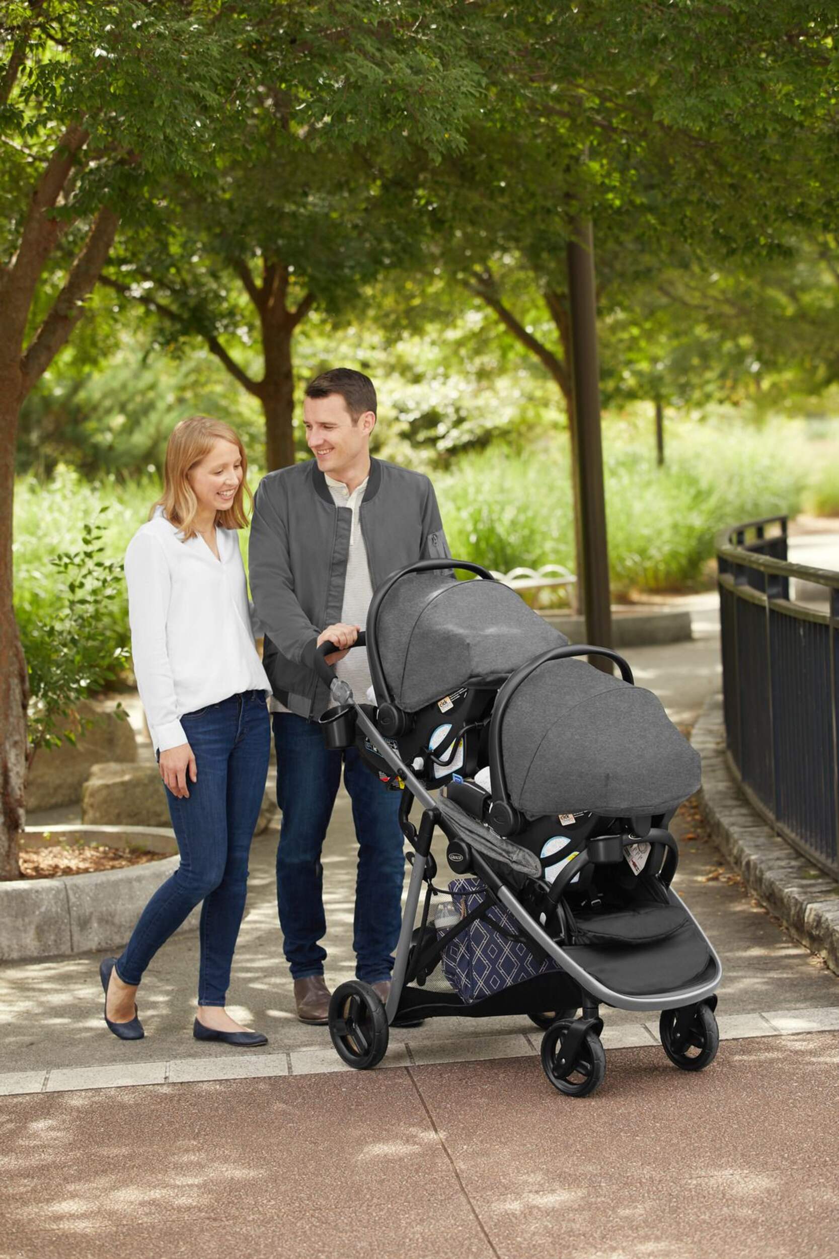 Graco Ready2Grow 2.0 Double Stroller, Foldable and Lightweight Baby