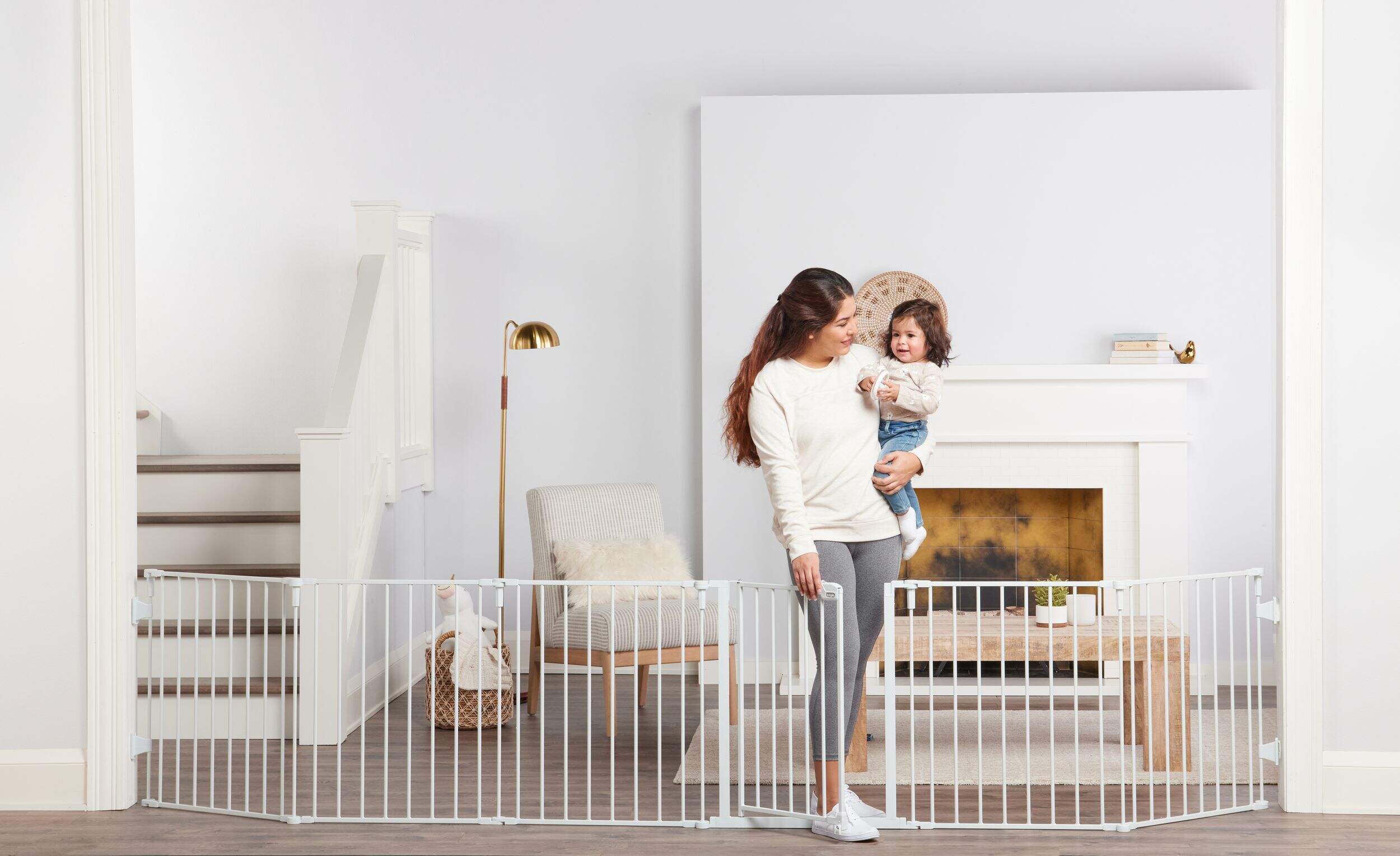 Regalo 2-in-1 Super Wide Adjustable Baby Safety Gate & Play Yard, White Front_Flat