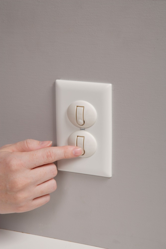 Safety 1st Outlet Plugs, 12pk Canadian Tire