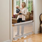 Evenflo Soft & Wide - Barrière de sécurité pour bébé Front_Angled_Right
