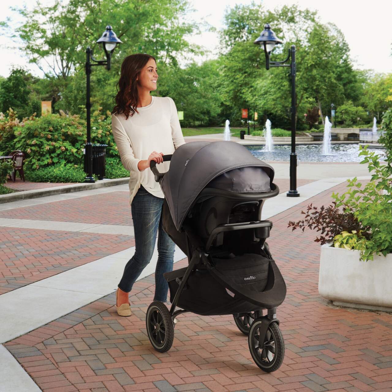 Evenflo folio3 stroll & best sale jog travel system reviews