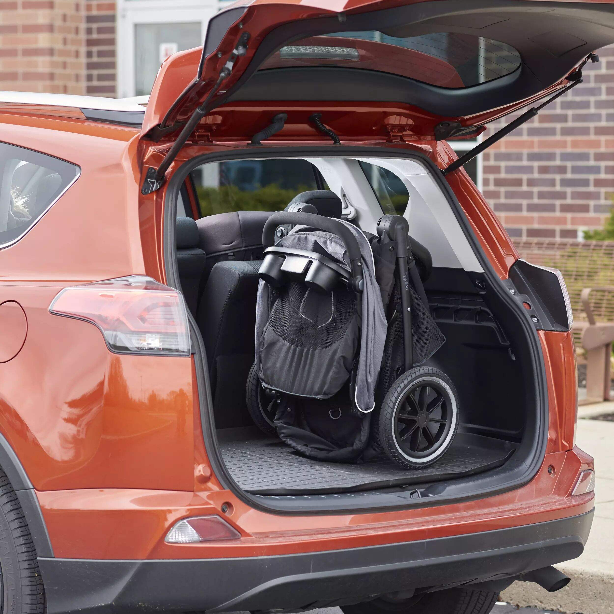 Evenflo Folio3 Lightweight All Terrain Jogger Travel System w/ Stroller