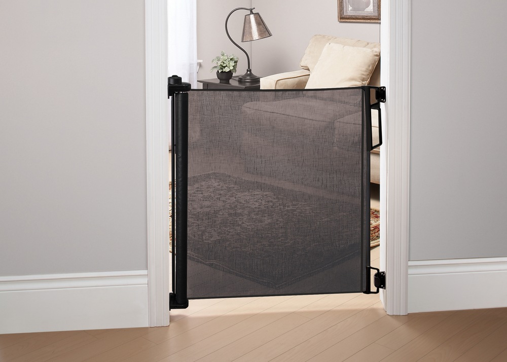 Bily Retractable Baby Gate, Black Canadian Tire