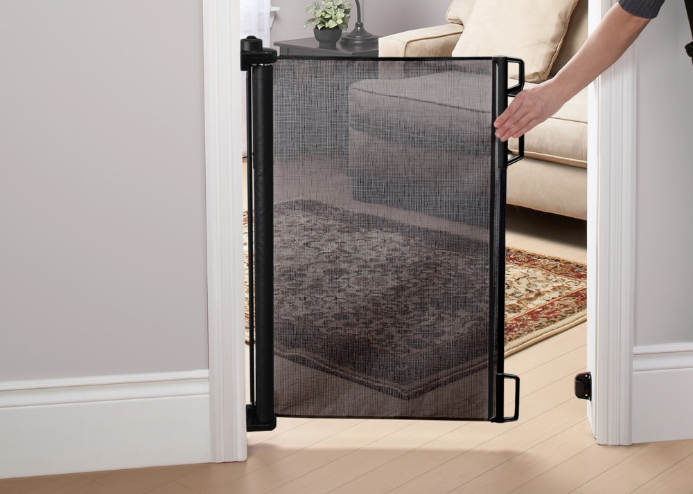 Bily Retractable Baby Gate, Black Canadian Tire