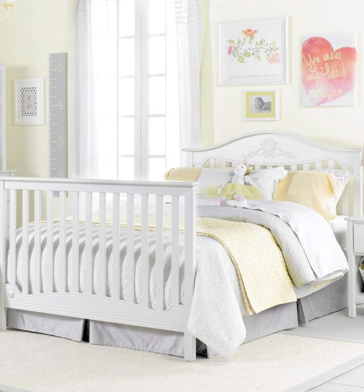 Fisher price mia convertible crib clearance