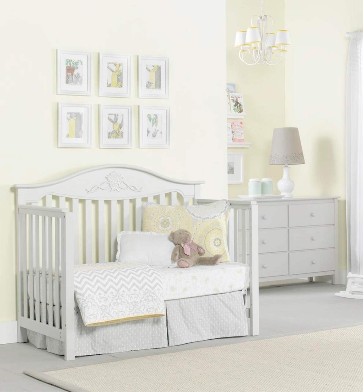 Fisher price mia 4 hotsell in 1 convertible crib