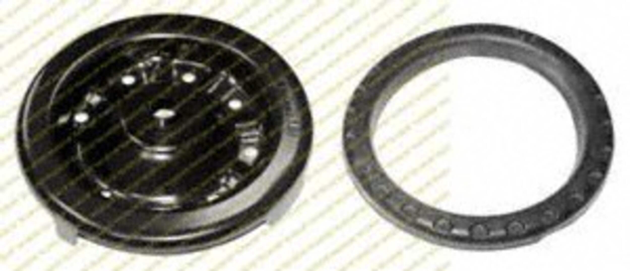 905947 INSULATOR