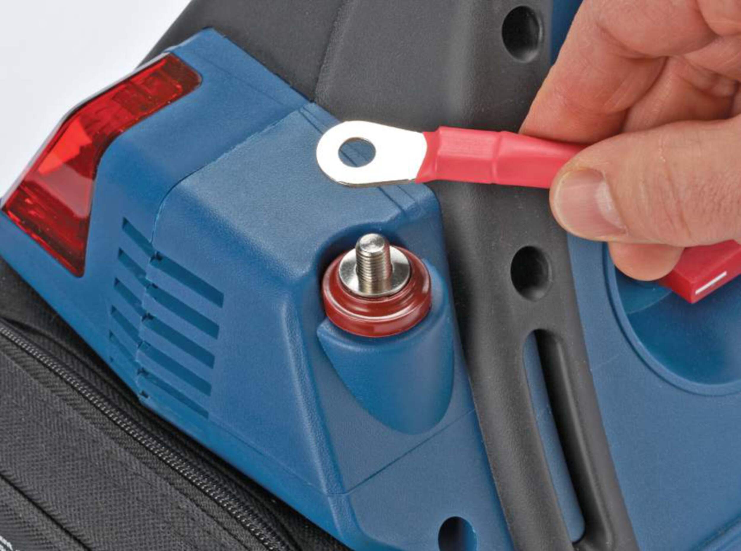 MotoMaster Nautilus Portable Power Pack & Battery Booster/Jump Starter