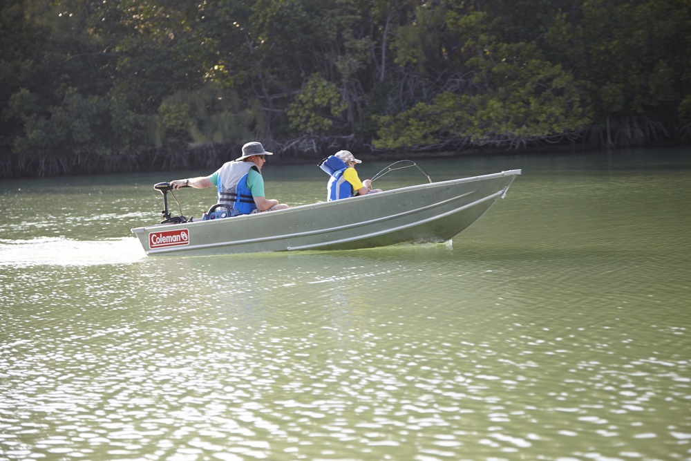 MotoMaster Nautilus Portable Power Pack & Battery Booster/Jump Starter