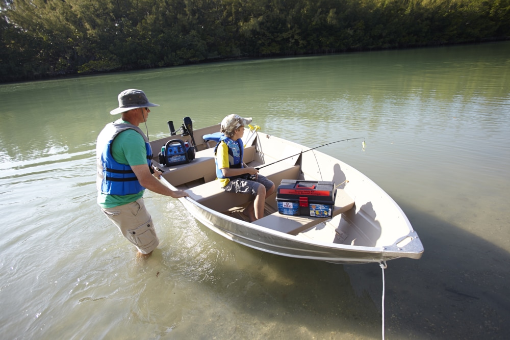 MotoMaster Nautilus Portable Power Pack & Battery Booster/Jump Starter