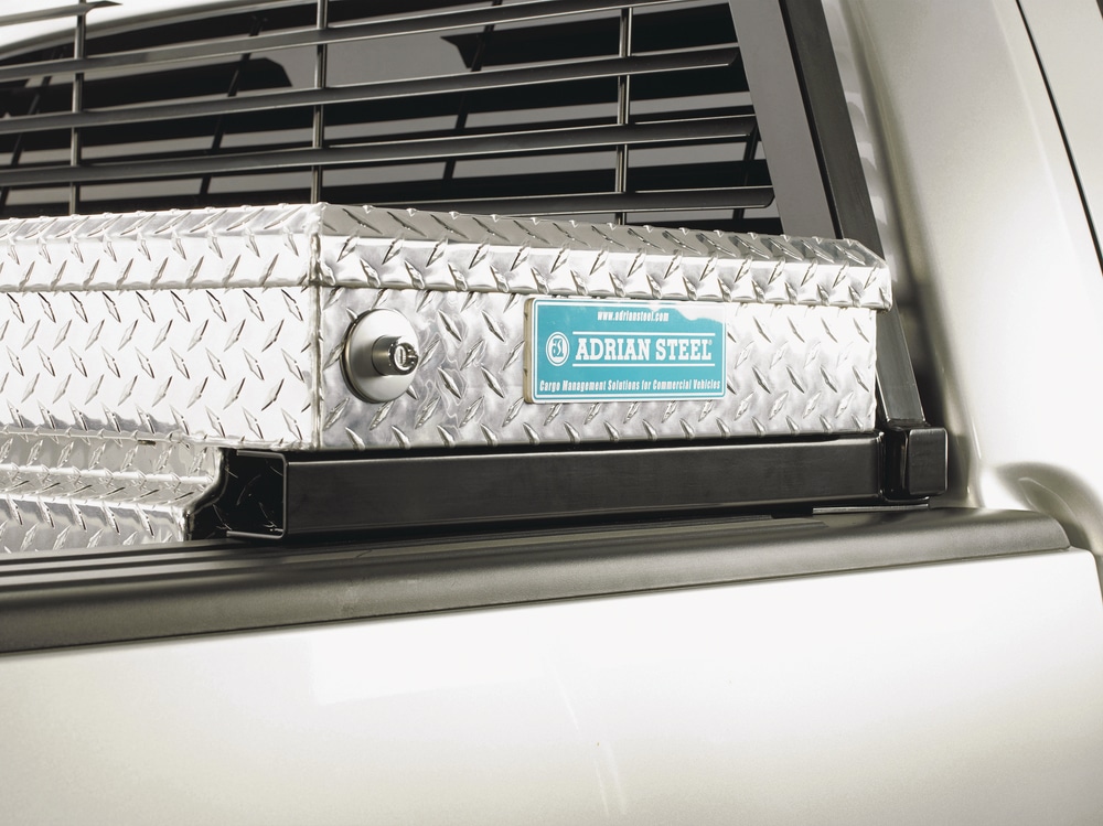 Quincaillerie Backrack, boîte à outils 31 po Canadian Tire