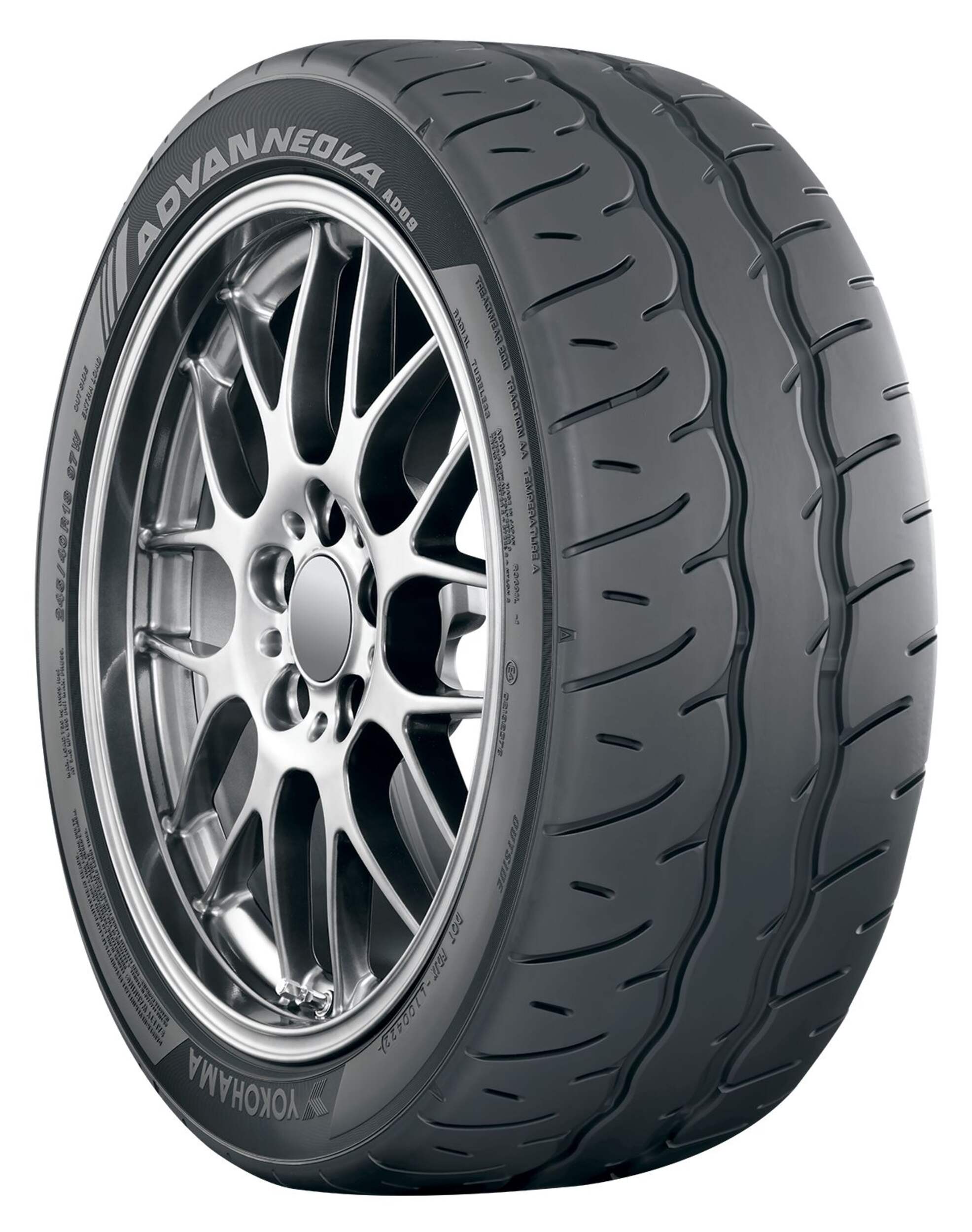265/40R19 102W ADVAN