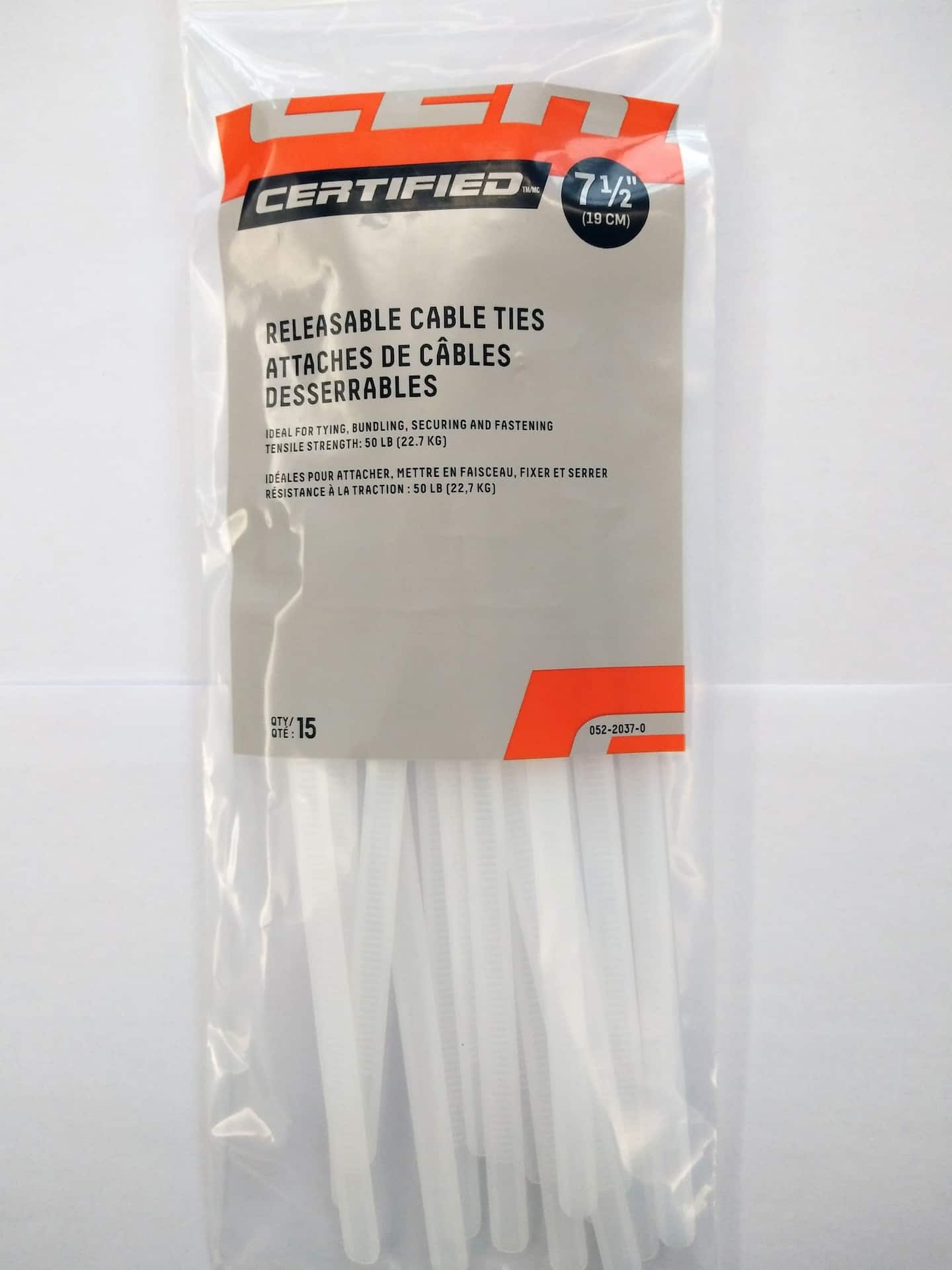 Attaches de câble libérables certifiées à usage moyen avec une résistance à  la traction de 50 lb, certifiées UL, blanches, tailles variées