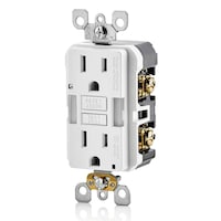 Prise DDFT inviolable Leviton GFNL1-772 avec veilleuse guide à DEL, 15 A, blanche