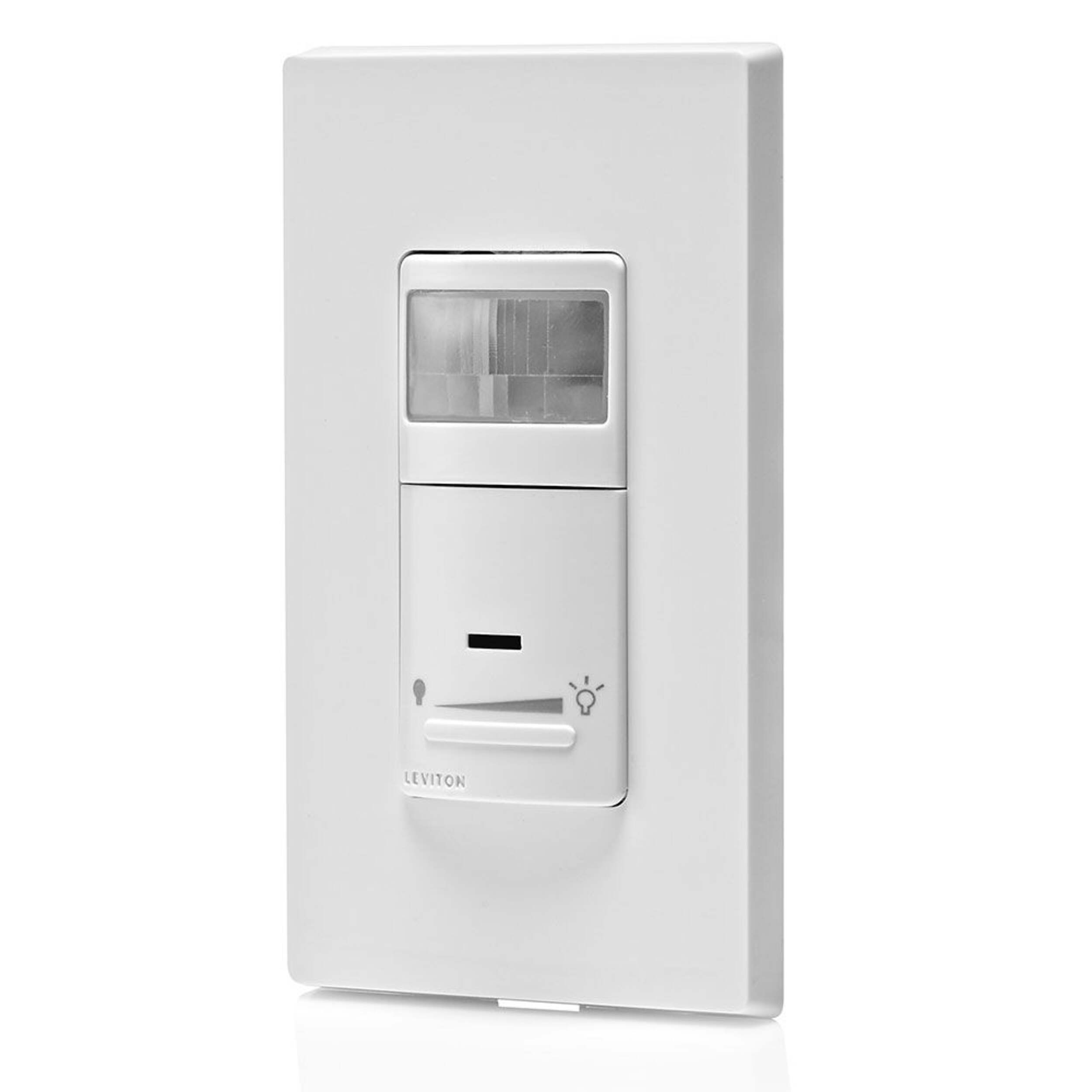 Détecteur de présence/mouvement universel à 180° et gradateur Leviton IPSD6-722 Decora IllumaTech, DEL/CFL, blanc Front_Three_Fourths_Angled_Left