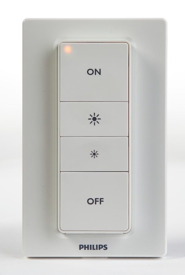 PHILIPS Hue 562777 Smart LED Wireless Dimmer Switch and Remote (2nd