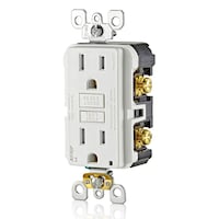 Prise AFCI/DDFT Leviton AGTR1-742 SmartlockPro à double fonction, 15 A, 125 V, pince pour mise à la terre automatique, blanc Front_Three_Fourths_Angled_Left