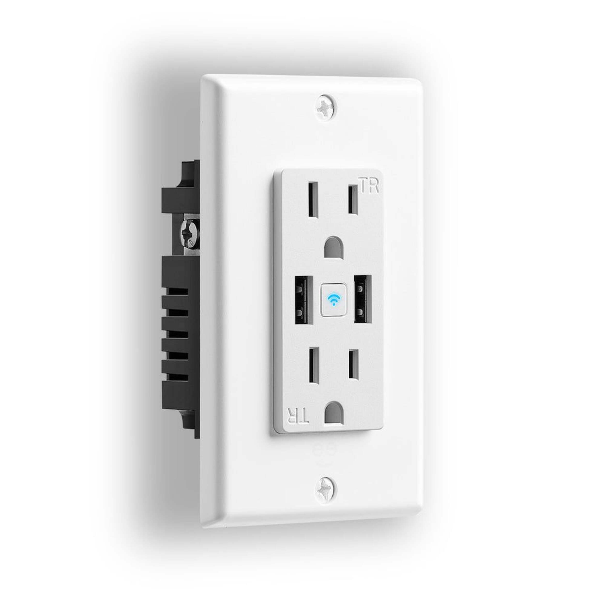 Geeni USB A/C Smart Outlet, White Front_Angled_Right