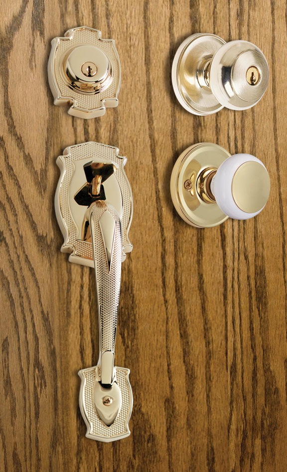 Weiser Heritage Gripset with Huntington Ball Interior Knob, Polished