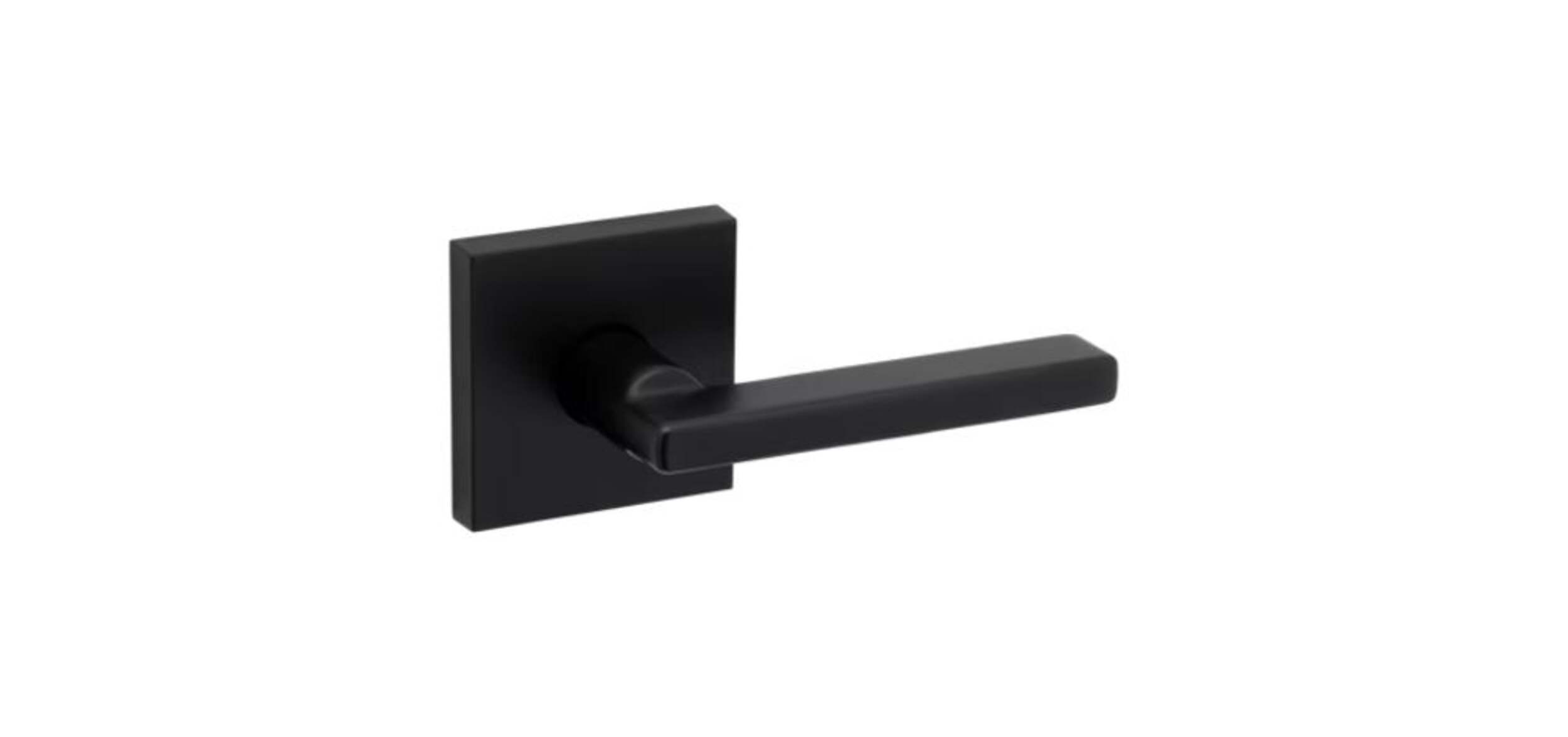 Poignée de porte Weiser Halifax, poignée de porte intérieure/levier de couloir pour porte de couloir et de placard, non verrouillable, noir mat Front_Three_Fourths_Angled_Right