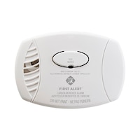 Détecteur de CO à brancherFirst Alert CO605 avec pile de secours de 9 V