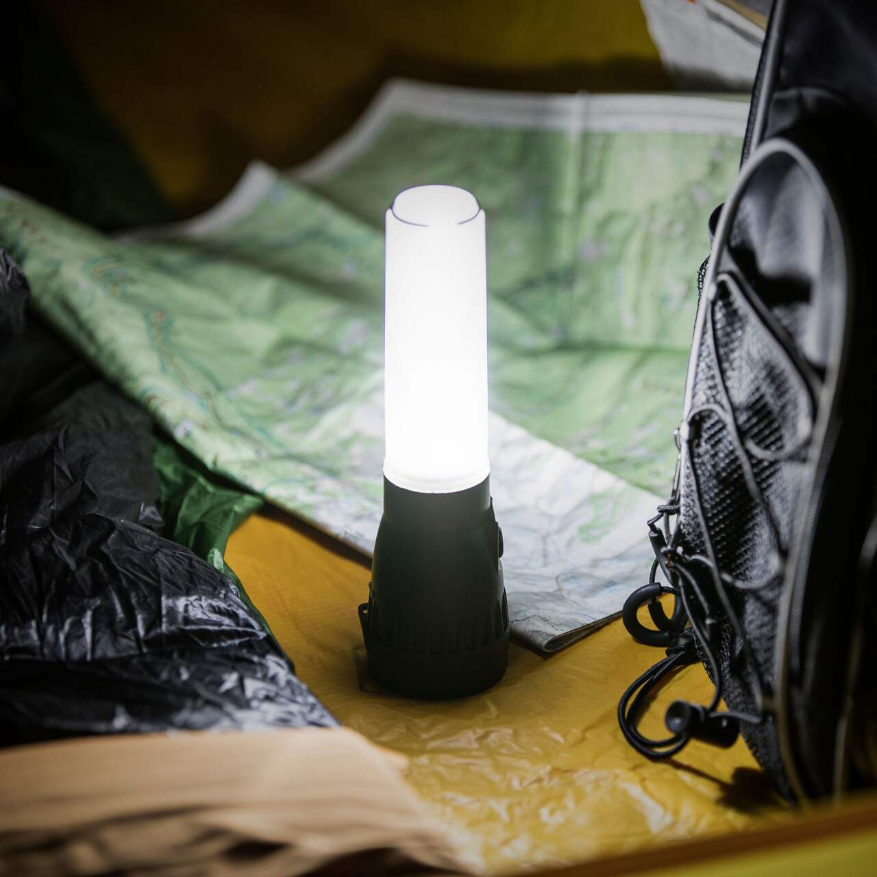 Life Gear 2-in-1 LED Flashlight/Lantern