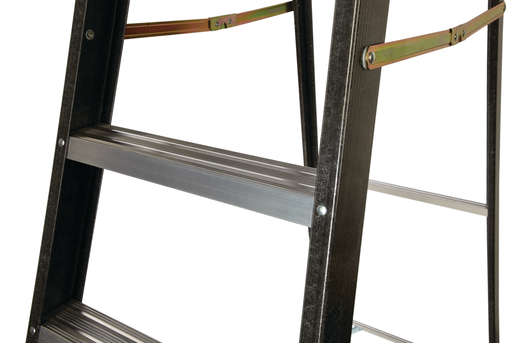 MAXIMUM Grade 1 Fiberglass Heavy Duty Industrial Step Ladder 250 Lb 8   Stepladder 8 Fibreglass Grade 1 56b23100 Ca97 495f B035 297ebc8fc43c 