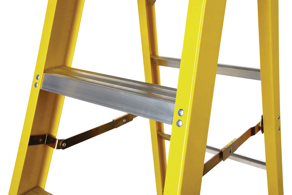 MAXIMUM Grade 1A Fiberglass Step Ladder, 300lb 6ft Canadian Tire