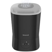 Honeywell HWM440BC Top-Fill Easy Care Warm Mist Air Humidifier with Essential Oil Cup & Auto Shut-Off, Black, 5.7-L Front_Elevated