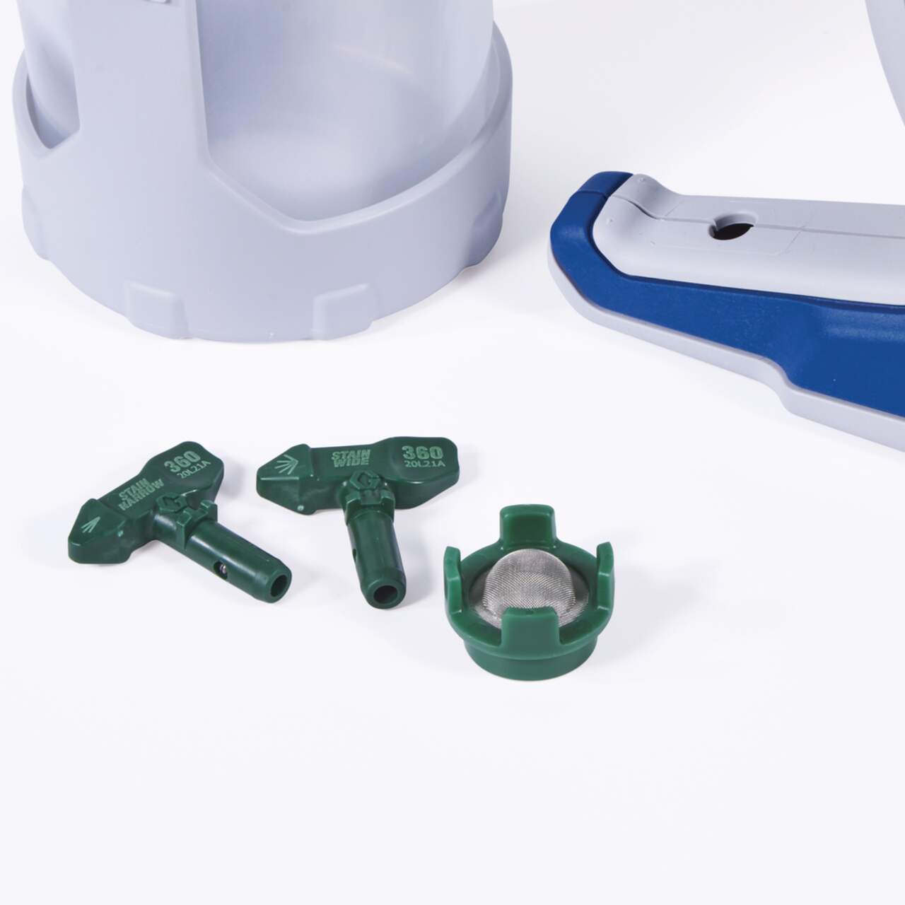 Graco TrueCoat 360 Stain Spray Tip Kit Reduces Overspray