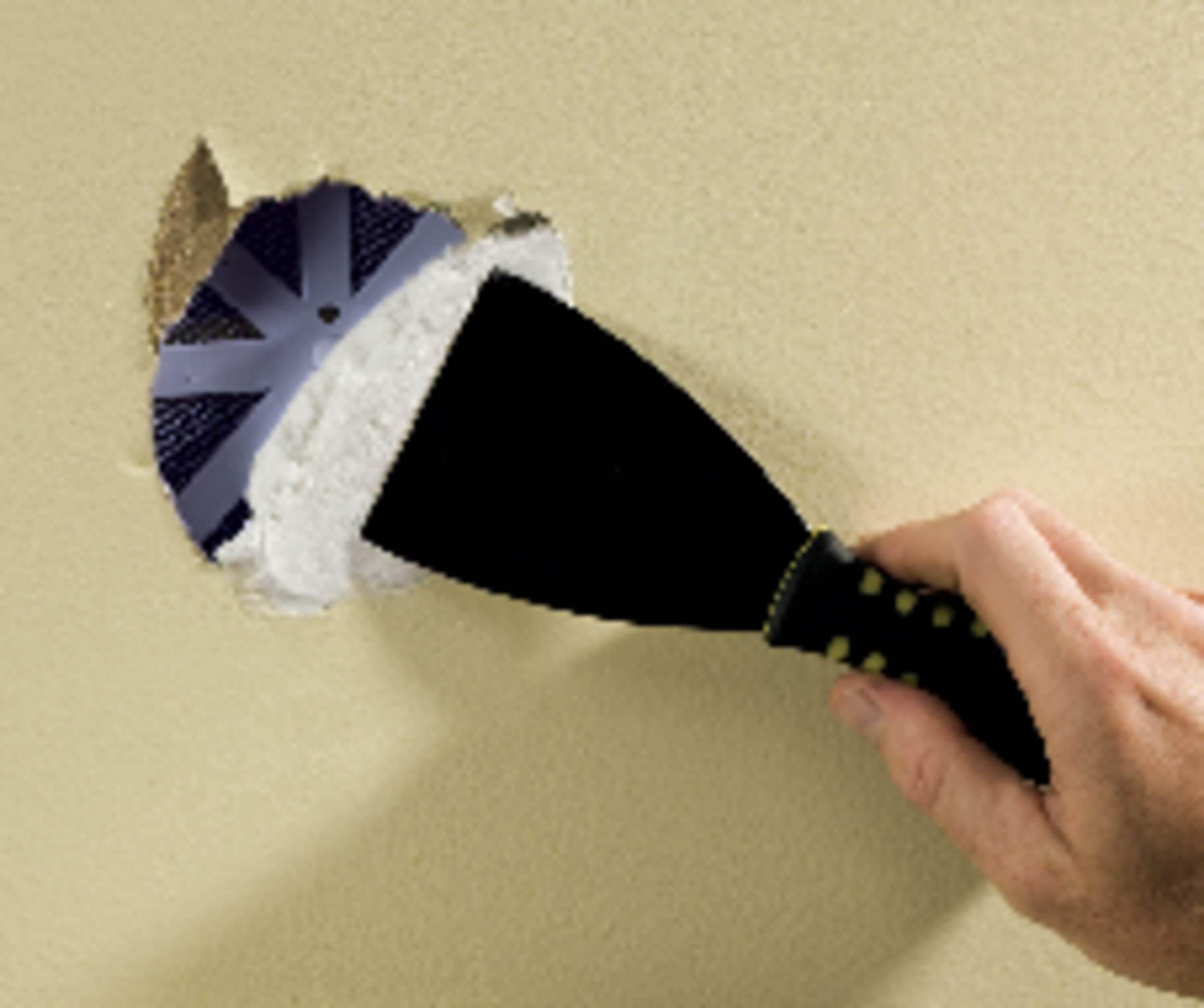 Préparation de mur à peinturer LePage Polyfilla, mastic pour reboucher