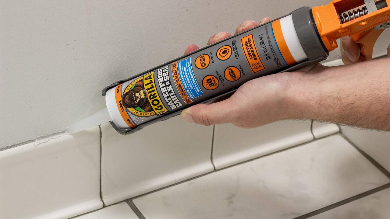 https://media-www.canadiantire.ca/product/fixing/paint/surface-prep-maintenance/0671077/gorilla-glue-white-sealant-10-oz--d8e73682-1bd5-4718-9137-dbbdb65084d0-jpgrendition.jpg?imdensity=1&imwidth=1244&impolicy=mZoom