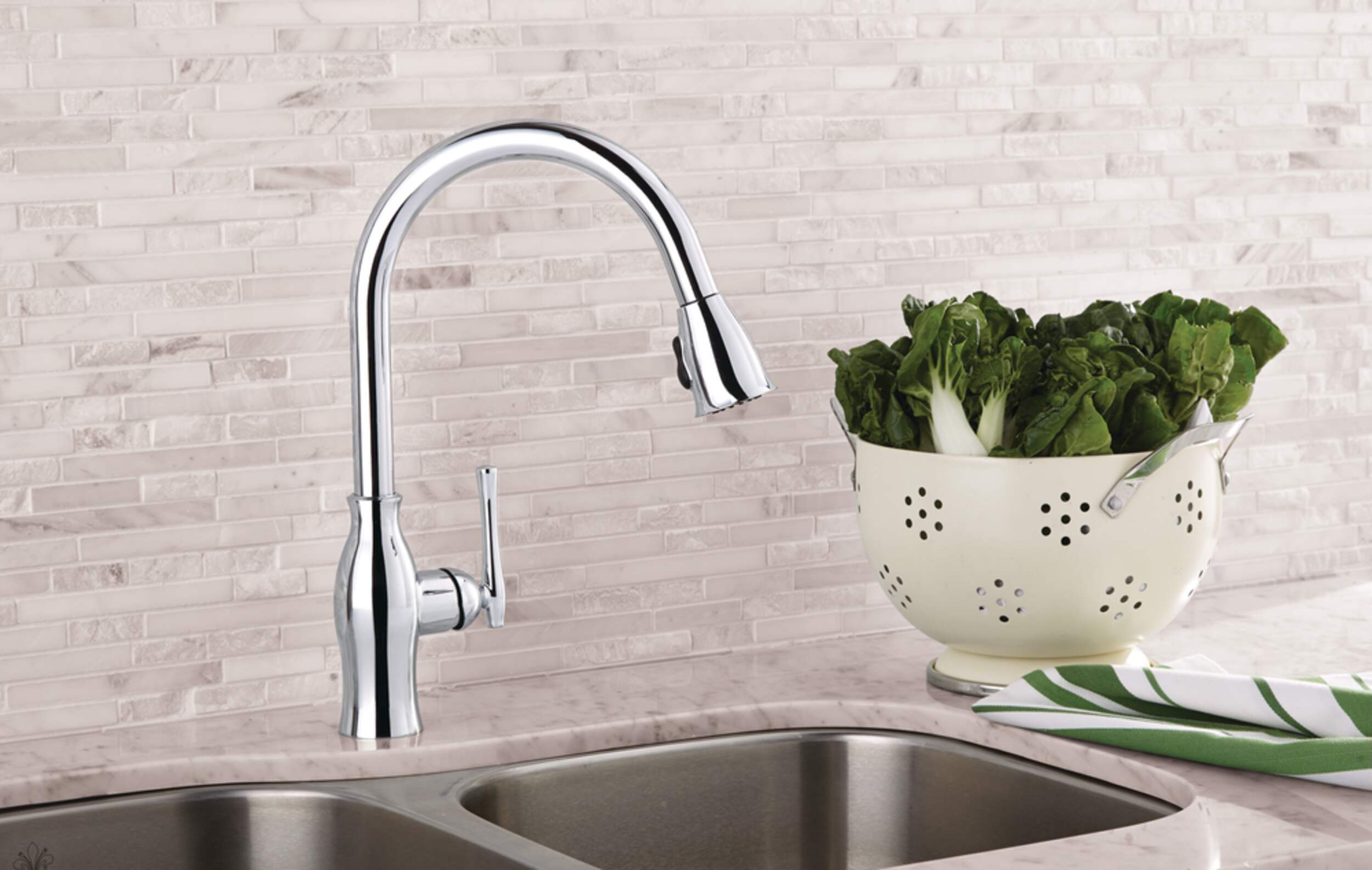 Danze Lisa Single Handle Pull Down Kitchen Faucet, Chrome Canadian Tire