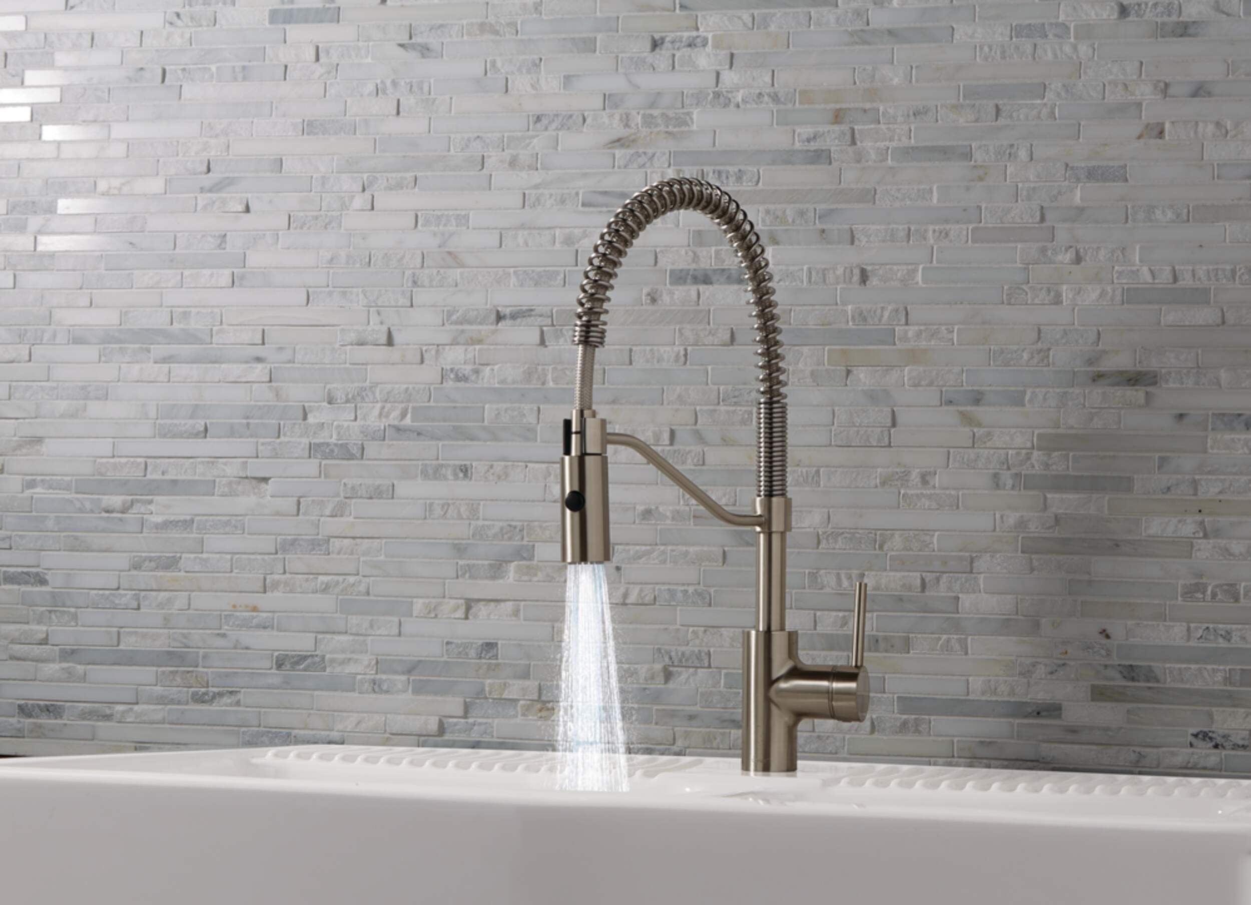 Danze Jasper Single Handle Kitchen Faucet, Stainless Steel Canadian Tire