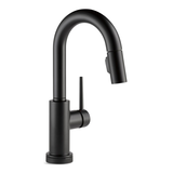 Robinet de bar/préparation à 1 poignée Delta Trinsic Touch2O, bec rétractable, noir mat Front_Three_Fourths_Angled_Right
