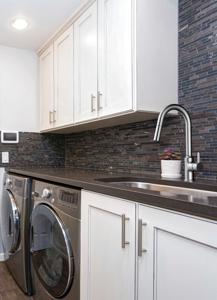 Danze 4in SingleHandle PullDown Laundry Faucet, Polished Chrome Canadian Tire