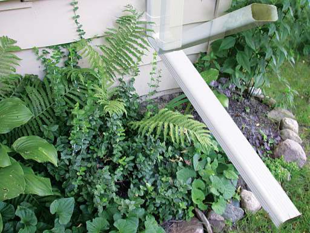 Euramax ClipUp™ Downspout Diverter Kit, 2 x 3in, White Canadian Tire