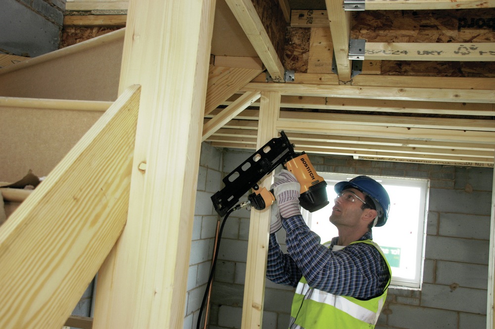 Bostitch F28WW Clipped Head 31/2in Stick Pneumatic Framing Nailer