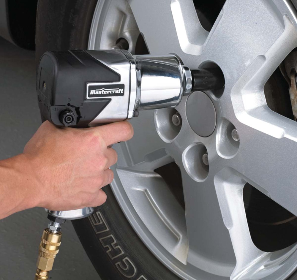 Mastercraft 1/2in Pneumatic Air Impact Wrench with Rubber Grip