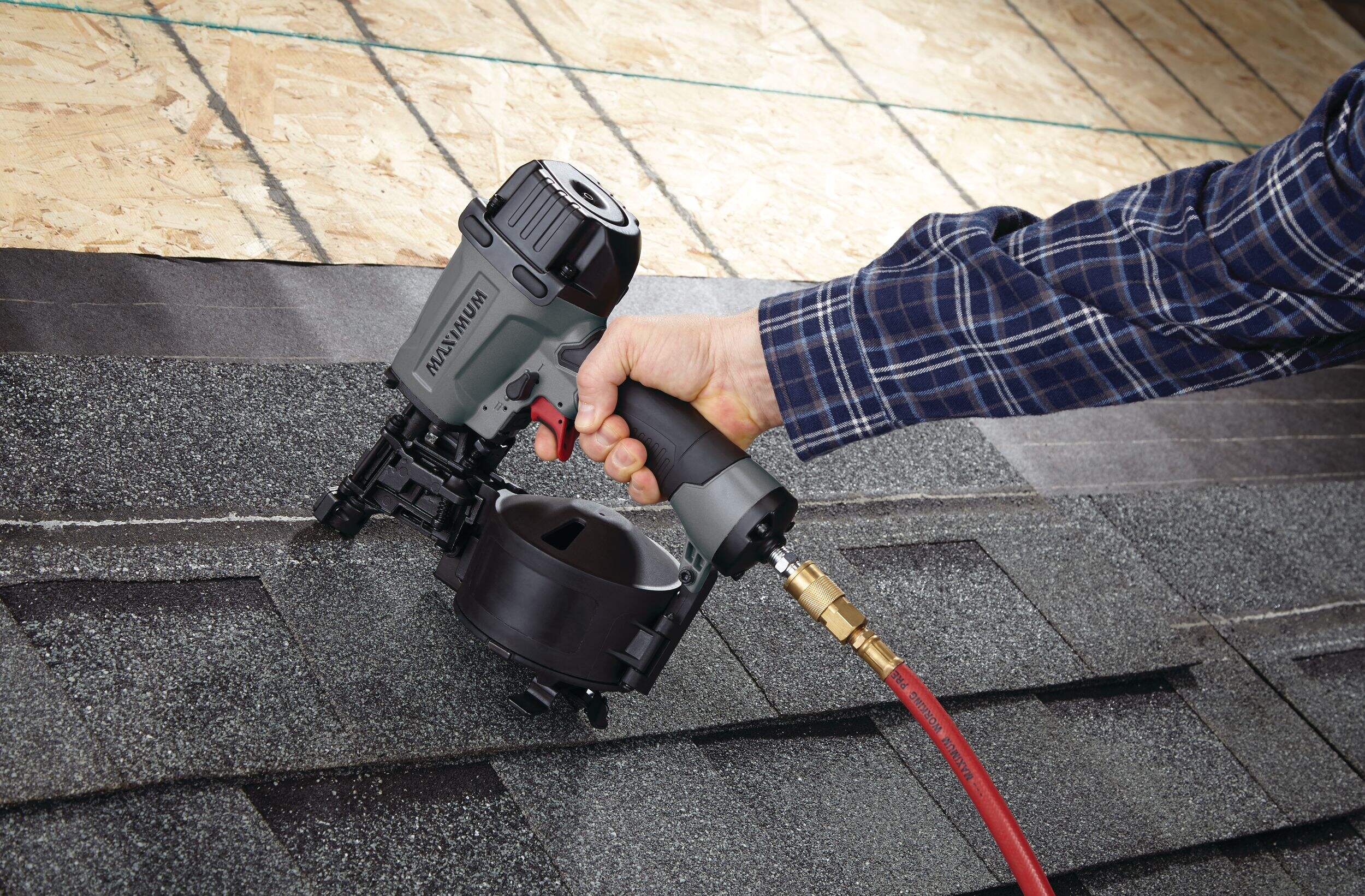 MAXIMUM Coil Lightweight Pneumatic Roofing Nailer Canadian Tire