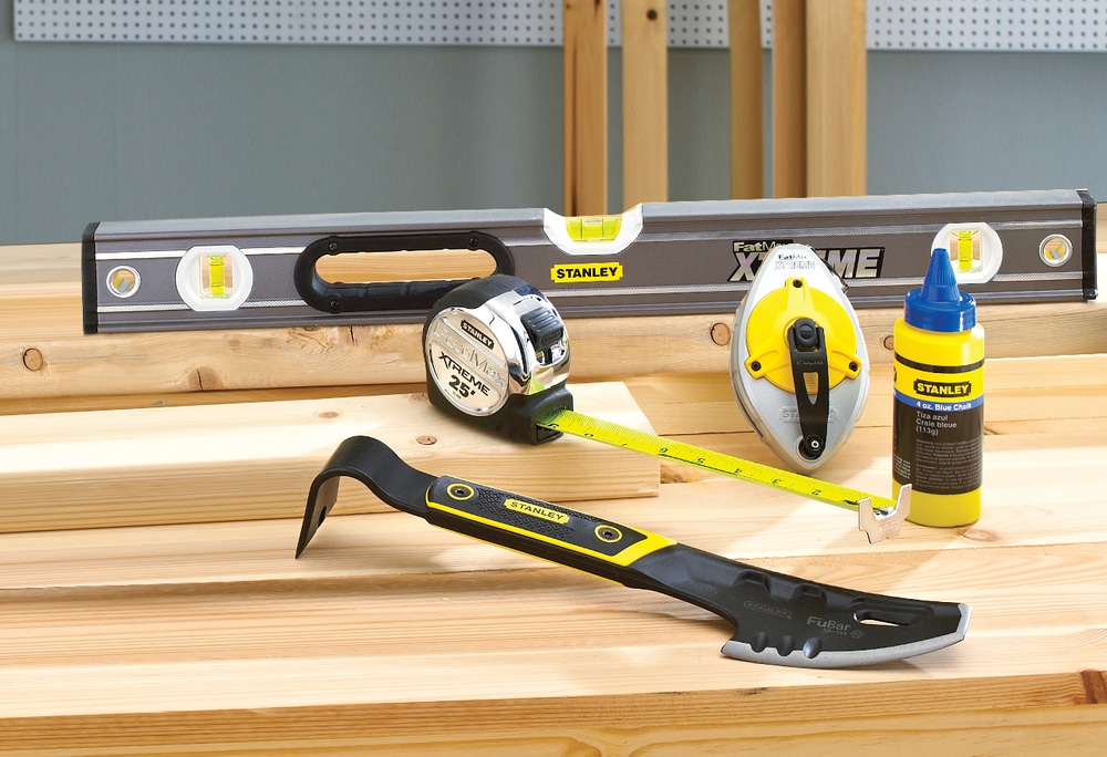 Xtreme Chalk Box with Chalk Canadian Tire