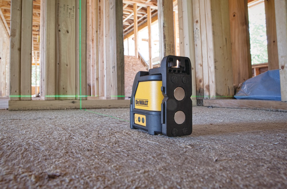 DEWALT DW088CG Green Beam SelfLevelling Line Laser Level Canadian Tire