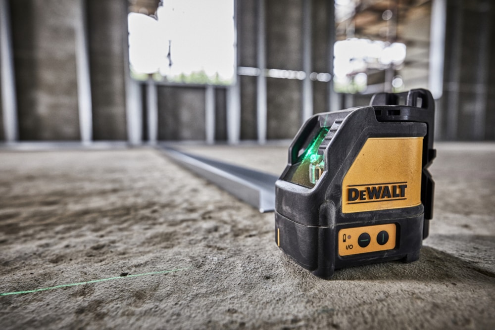 DEWALT DW088CG Green Beam SelfLevelling Line Laser Level Canadian Tire