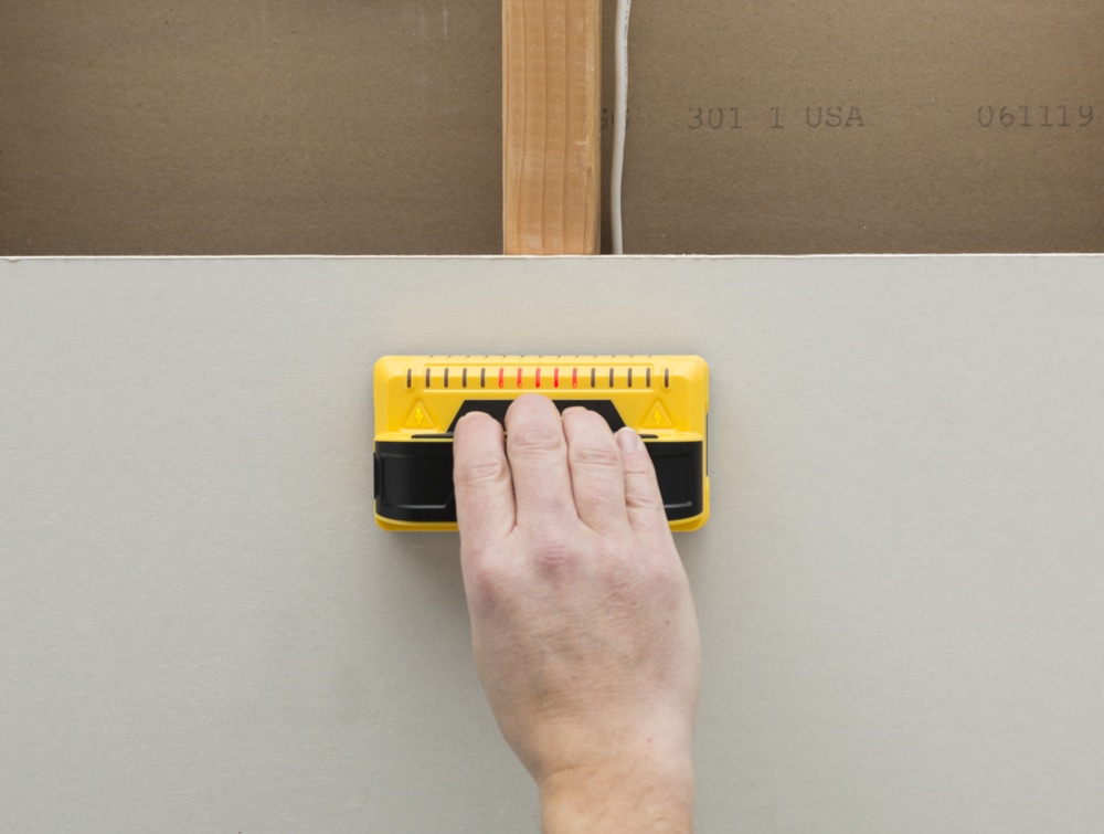 Franklin M150 1.5-in LED Stud Finder Overhead_Plunge