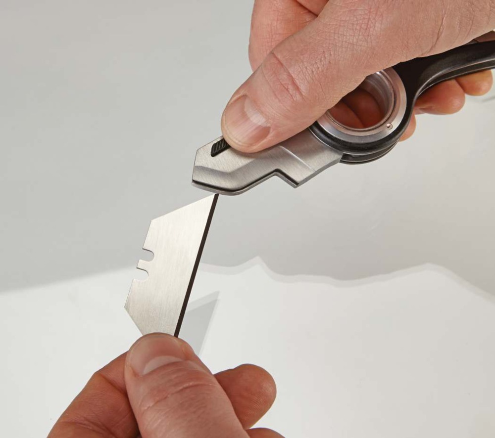 MAXIMUM Revo Folding Utility Knife Canadian Tire