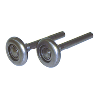 Roulettes en acier Ideal Security pour porte de garage, paq. 2 Front_Angled_Left